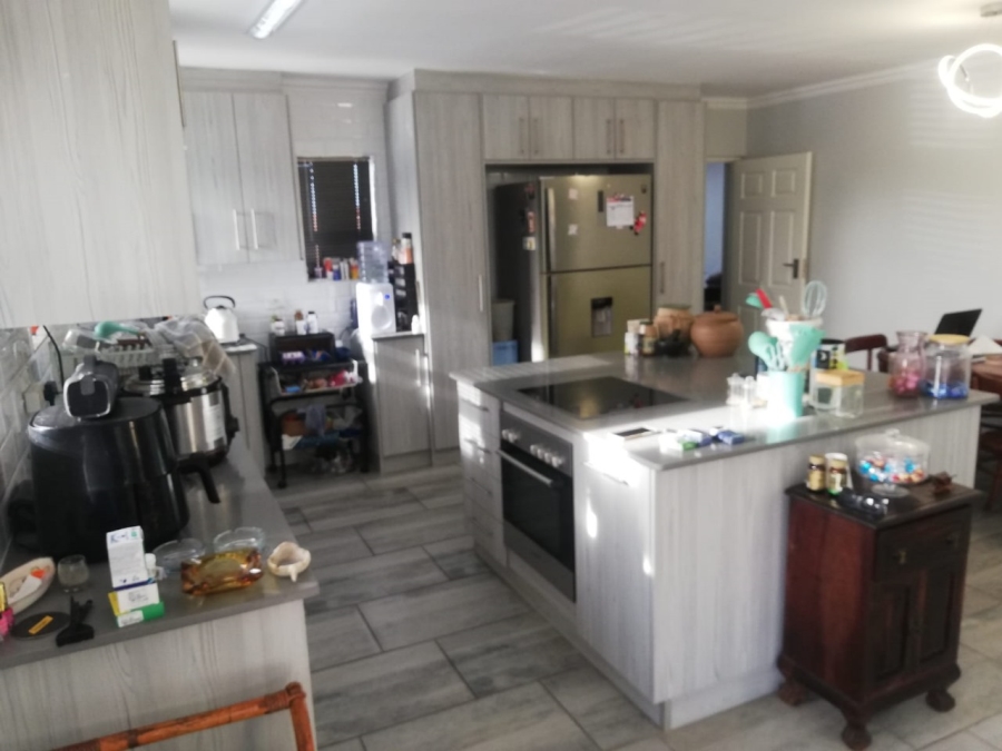 To Let 2 Bedroom Property for Rent in Dana Bay Western Cape